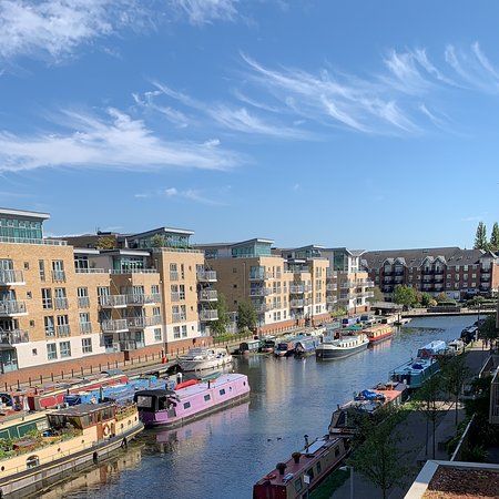 Brentford Lock Canalside